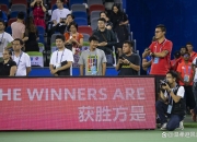 爱游戏在线-夺冠热门火力全开，横扫对手登顶榜首