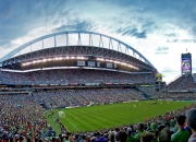 爱游戏娱乐-拉文攻防两端统治，上海队提前终结悬念开拓者