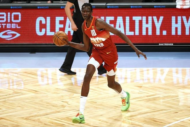 青岛队横扫猛龙，保罗高光表现