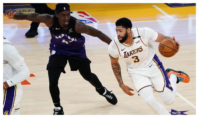 公牛碾压北京队，浓眉哥带队取胜