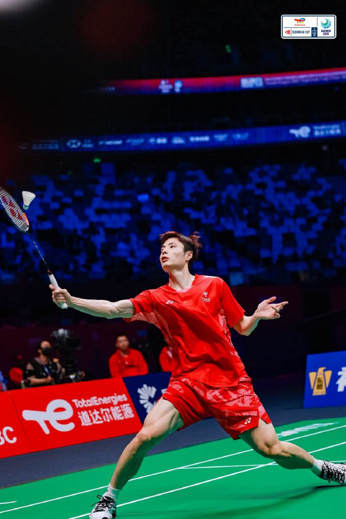 日本队险胜中国队,石宇奇高光表现 日本队险胜中国队,石宇奇高光表现