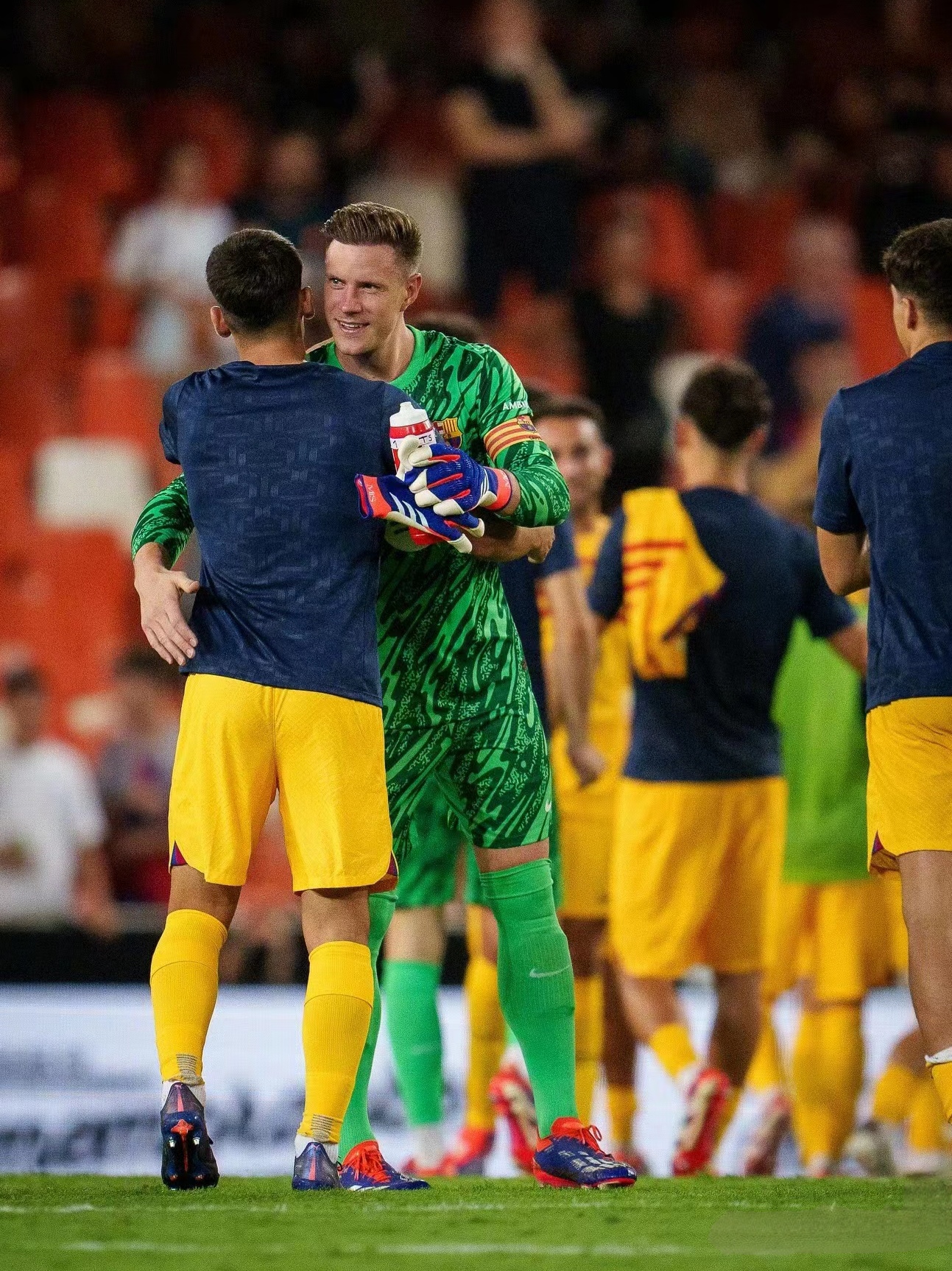 巴西险胜德国，佩德里带队取胜