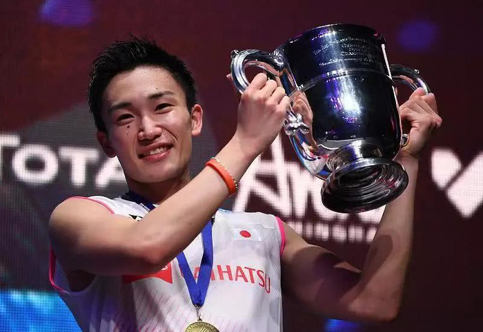 马来西亚队翻盘中国队，桃田贤斗扛起全队