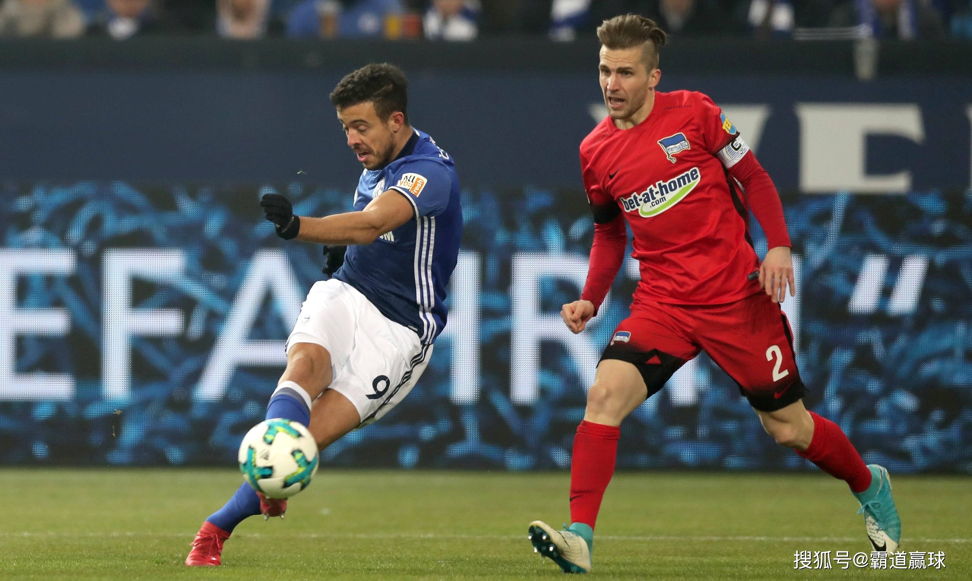 沙尔克防守不力，多场比赛失球过多成弱点