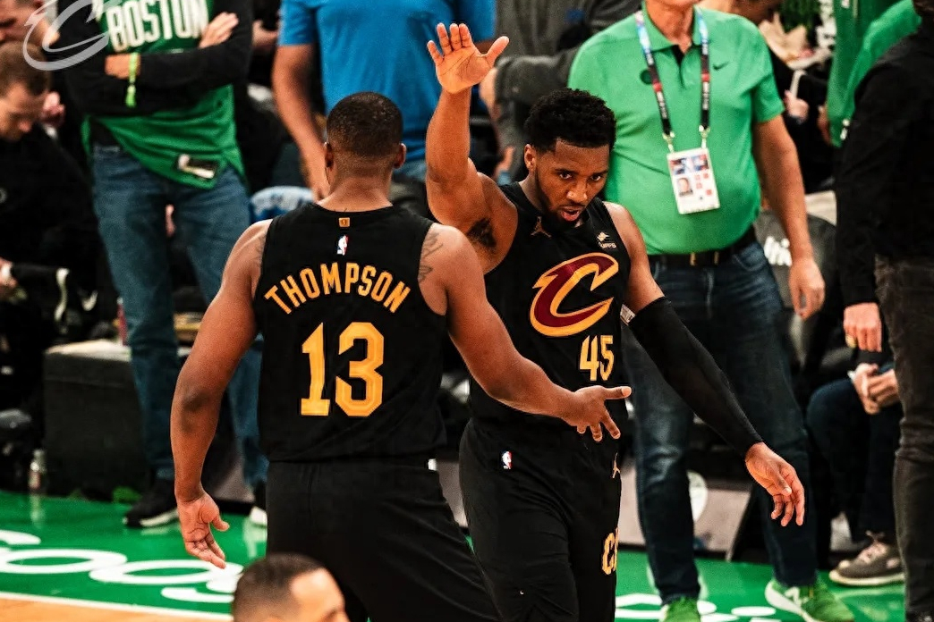 凯尔特人队外线火力全开，势不可挡