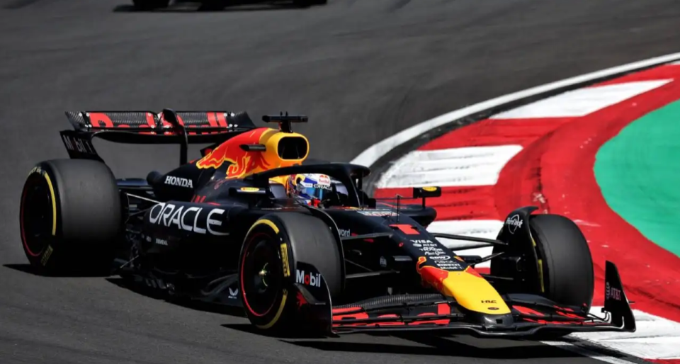 红牛二队鏖战迈凯伦，勒克莱尔带队取胜