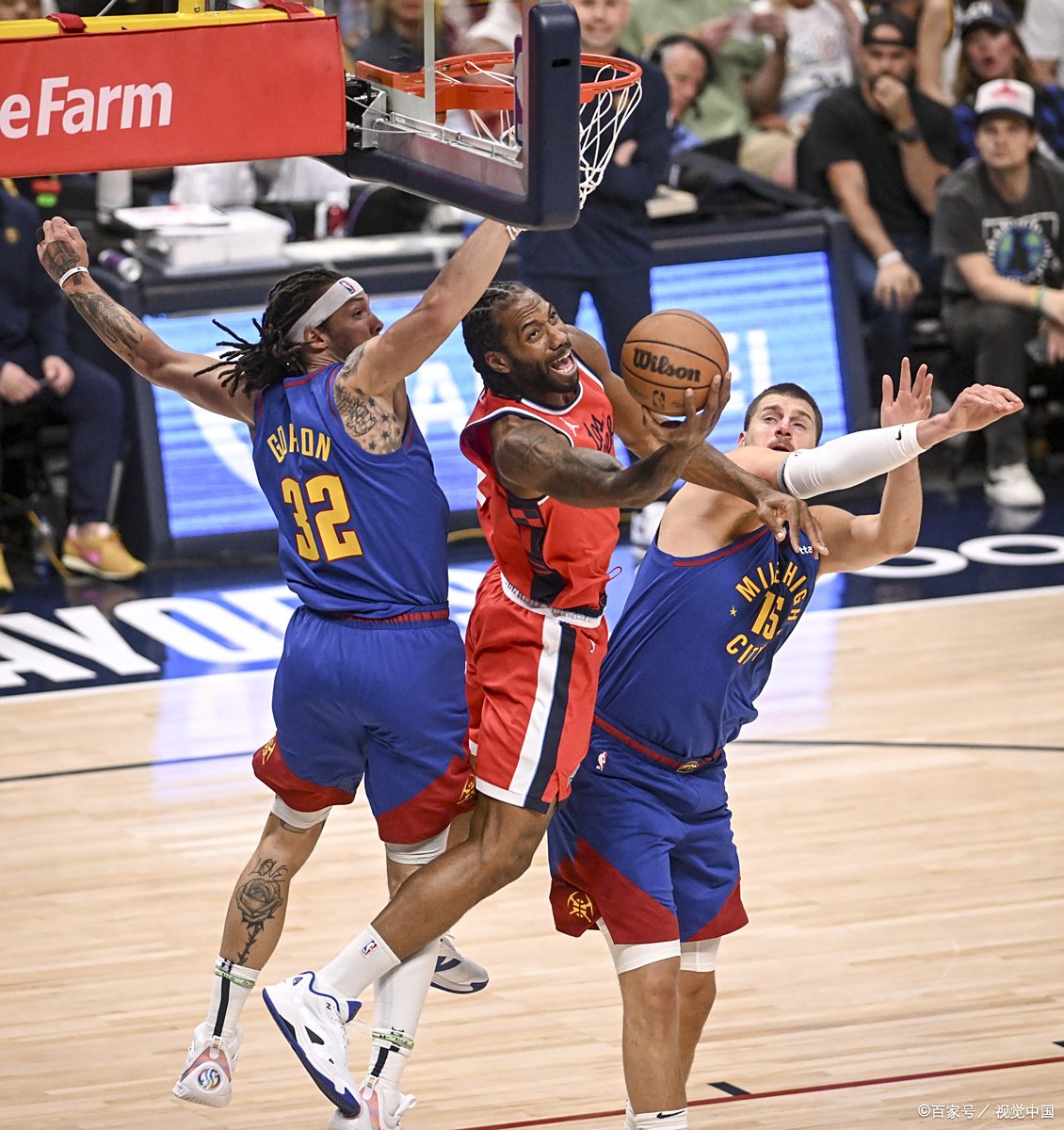 掘金横扫波兰男篮，利拉德关键制胜